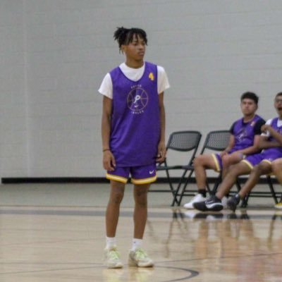 2025👟 40yd-4.43l Track and field l 5’8 l email lqsadler@gmail.com l