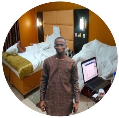 EfeNehemia95370's profile picture. 