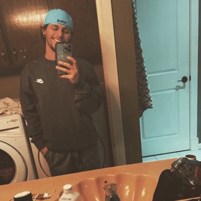 DysfunctionDave's profile picture. Life’s swinging hard, but I’m swinging harder! 😈 https://t.co/LfJt9jGNNe