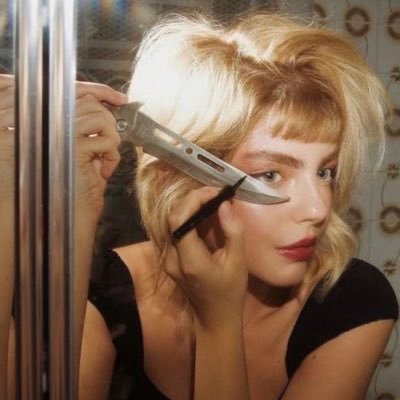 Edatpnc's profile picture. madem evîn kujer e û dikuje hezkiriyên xwe, çima em hez bikin ma em enayî ne? 😜