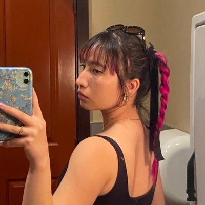 jillixn_'s profile picture. she/her