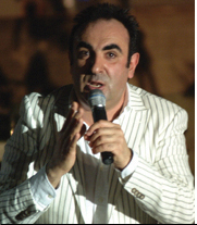 Vinolivieri's profile picture. Showman e comico che attraverso il buon umore cerca di modificare la cognizione del tempo e dello spazio