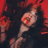 Vampire Queen🦇(@BealienQueen) 's Twitter Profileg