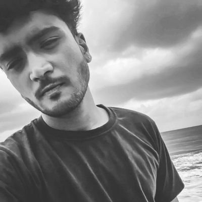 ZackZeeve's profile picture. 