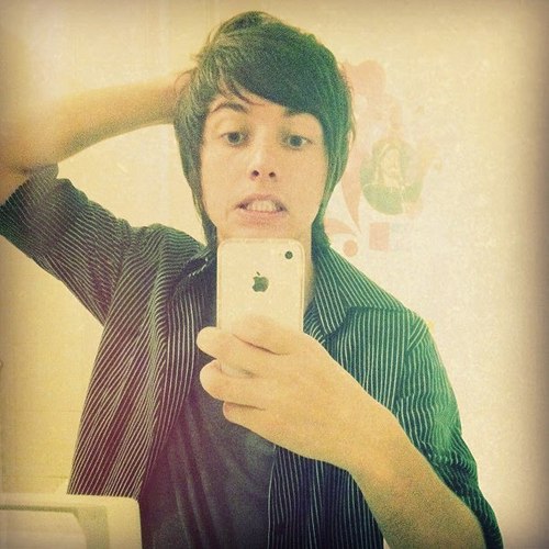 FC feito para o @pelanzarestart se você ama ele igual a mim e ele é sua Vida então Follow-me Since:01/12/2010
