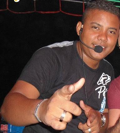 DeeJayMoyses's profile picture. Sou dj, adoro minha profissão e levo isso como um grande rob em minha vida, amo minha família e sempre digo ao lado de DEUS tudo fica tudo bem mais fácil...!!!