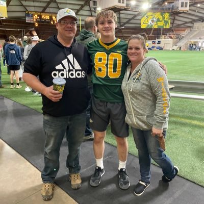 GHS 2022 | NMU Football ‘26 | 6’0 185lb. https://t.co/ccmfQEGBrU