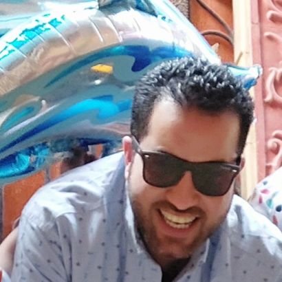 انا لا اعرف شيء فالدنيا إلا أن الحياة كتاب مفتوح لن تستطيع قرأته كله ولو عشت مثل سيدنا نوح اعشق مصر وترابها واموت فداء رملها ولا اشجع فيها إلا الزمااااالك
🇦