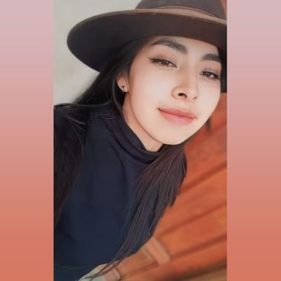 v_shlm's profile picture. and in the end I understood it⚡️
la paz 🇧🇴