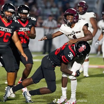 Knox central high school | junior | Height-5’11 | Weight-165 | Gpa-2.9| Linebacker/H-back | ETE 7v7 | Phone-865-334-2388 | email: Chapmanmario6@gmail.com
