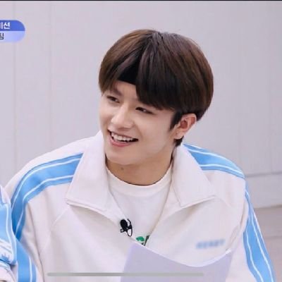 Aini44475575's profile picture. 