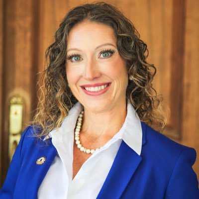 dreamhomesbyjen's profile picture. Industry leading REALTOR® & real estate expert for investing, commercial & residential real estate. Sales Person of the Year (2016) #REALTOR #DREAMHOMESBYJEN