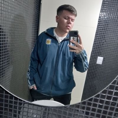 Aleesosa02_'s profile picture. de boca como Román