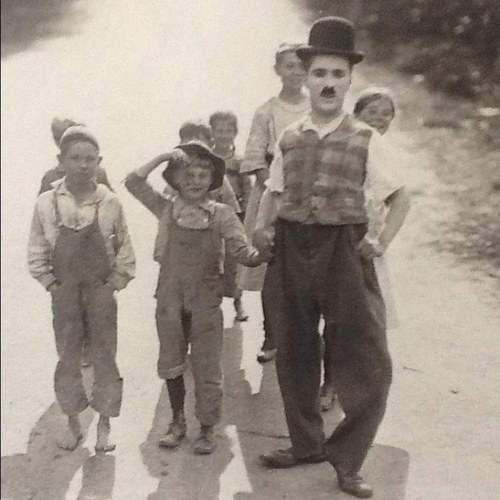 footloose96's profile picture. Gusto de los mercados bursatiles, y la adrenalina pura, Mi vida es la musica, literatura, viajar y ante todo disfrutar la vida y ser feliz.