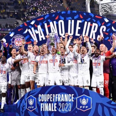 Supporter du TFC, le club vainqueur de la Coupe de France 💜💜 ⚽️🎾 Toulouse / Madrid