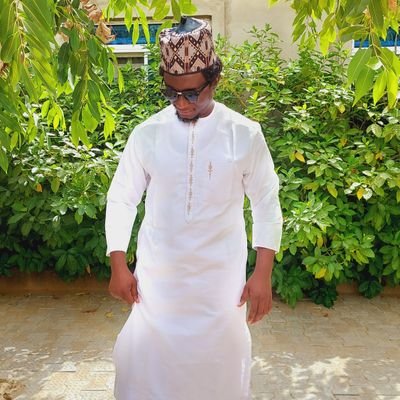 #LFC disciple. 💯 believe in the Almighty. My opinion, Don't dig it? Swallow a porcupine.
#¶roudlyArewa