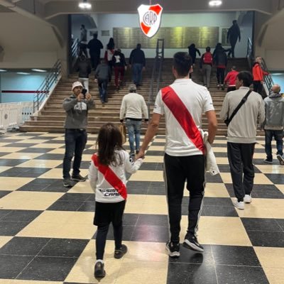 Abogado. Hincha del + grande ⚪️🔴⚪️✈️