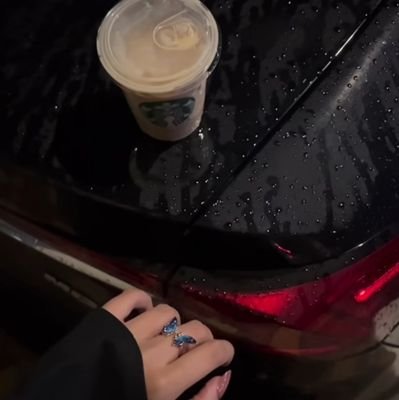 rr21__0's profile picture. وما نحن في هذه الدنيا الا ضيوف وما على الا ضيوف الا الرحيل ✨🤍