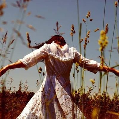 mayalperona's profile picture. Lvl 36 🎂 - Gameuse 🎮 - Lectrice 📚 -
Membre de la Camarilla 🧛‍♀️ - Maman 👨‍👩‍👧 - Bride to be 2026 👰