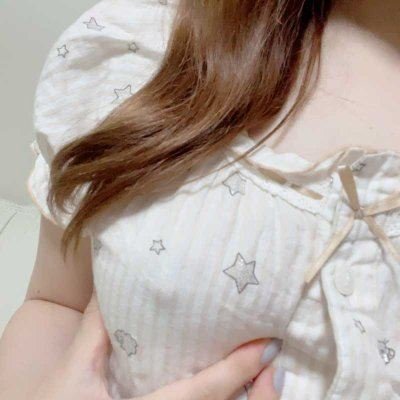 biqjx67413219's profile picture. 😊