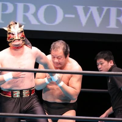 日本でプロレスレフェリーやってた唯一の台湾人です、デビューリングは琉球ドラゴンプロレス(*´∀｀)2019年にサラリーマンやめて日本で活動してましたがコロナのせいでまたサラリーマンになりました！もうプロレスではなく普通に遊びに行きたいです...