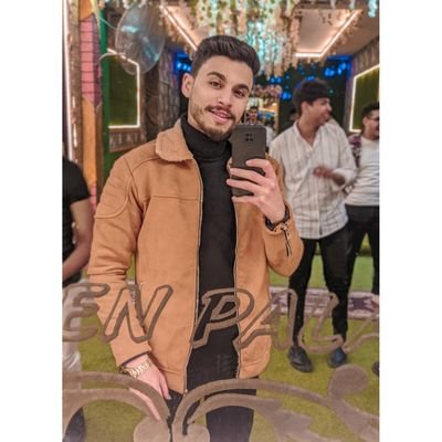 ورُبّما القارئ *يصلّي علي النبيٌ* ,
فيُزيدني درَجـه .... وُيزيدُه' درجآت💙
Al_AHLY...🦅🖤
El7amdollah🥺✨🖤
Black.... ✨🖤
PALESTINE🇵🇸🖤
EL_MĬSTAR🙋