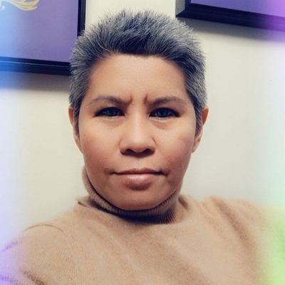 Her Majesty I AM Queen Romana @ romanadidulo Head of State & Commander-in-Chief, Head of Gov't, Queen and president