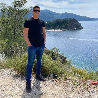 emrahcoban48's profile picture. İman insanı insan eder. Belki insanı sultan eder.