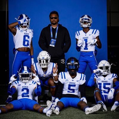 Mariowoodscoach's profile picture. Former Maury High Football Defensive backs coach #BackEndBoyz #State Champs💍🏆🟧🟦New Booker T assistant HC 🟨⬛️ #ParkAveBoyz