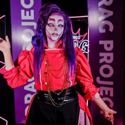 Durango Drag Project 3👑
Drag Queer🤡
Dgo,Mx
Genderfluid
Desde lo más bonito hasta lo más oscuro de tu mente, atrevido e irreverente así como niño bueno