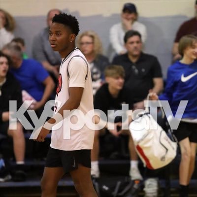 5’10 guard Class of 23’ School: Christian academy of Louisville, AAU: @Love4thegameVea, Instagram: themattwill, Snapchat: themattwill