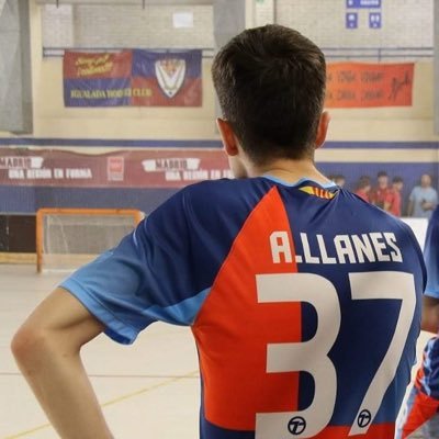 arnaullanesg's profile picture. Jugador a l’@igualadahc 💙❤️