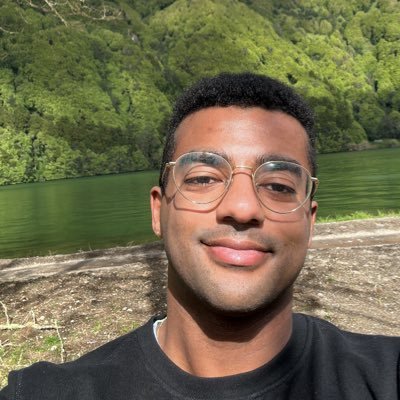 definitely not not @cdmukasa trying to get away from med Twitter 🏳️🌈