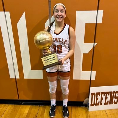 2024 | 5’7 | PG | @BeevilleISD | ALL STATE | DISTRICT MVP/OFFENSIVE MVP | REGIONAL TOURNAMENT X2 | 4.0 GPA | NCAA ID: 2002816999