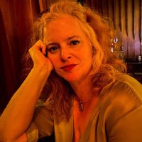M. Carrie Allan (@carrie_the_red) 's Twitter Profile