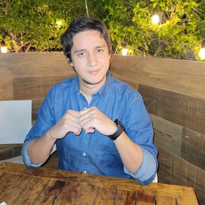 Abogado. Secretario de Finanzas, Partido LIBRE / SPS.