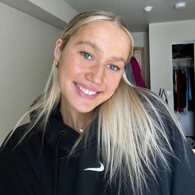 Esther❤️. Profile