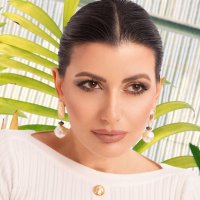 Noosha Hadid(@NooshaHSGN) 's Twitter Profile Photo