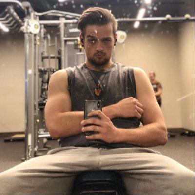 27, gym rat, gamer nerd. I used to stream, now I just lift heavy things ;)