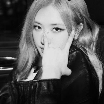 #ROSÉ: when it feels too good, i just fuck it up