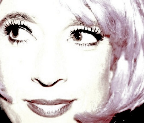 Aelderick's profile picture. All about journeys, stories, ideas and ideals.