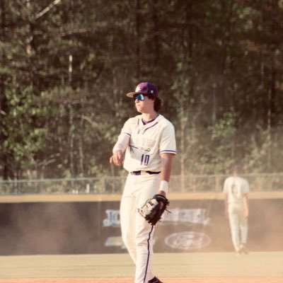 c/o 2024 Lumpkin Co. HS / Canes Southeast Baseball / 3B,2B,1B UTL / GPA 4.0 / 6’0ft 190 / IG @haydengilbert27