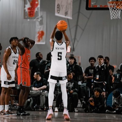 Leek⛹🏾‍♂️ Instagram -meleek.Thomas  NY Lightning eybl⚡️ 🥷🏿🥷🏿5️⃣