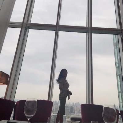 SHappiness58329's profile picture. Success is a steep ladder, and you can't climb it with your hands in your trouser pockets.