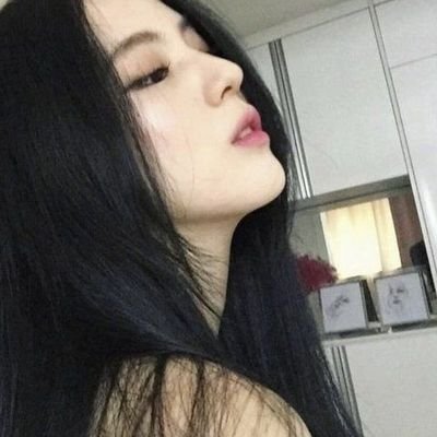 ✧. 𝐼𝐿𝐿𝑈𝑆𝑂𝐼𝑅𝐸, 1994 — A refined actress wrapped in a beauty of purity and a serene gaze, Han Sohee.