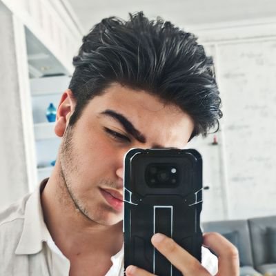 arasheftekhari0's profile picture. 