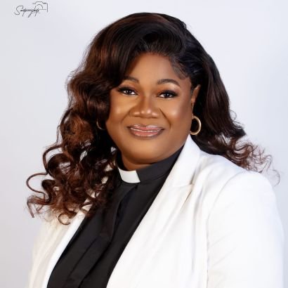 OrthoTrainee/Researcher. Law PostGrad. Impossible Lover of Yeshua LORD. Proud Momma. Community Deborah. Passionate for Human Rights. Simply Me.
