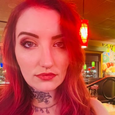 31. Musician. Gamer. Content creator.
Some voice below the background noise.
