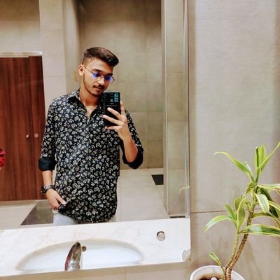 DivyanshPrakas7's profile picture. Cricket❤️
Automobiles❤️