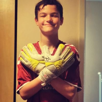 I'm a Goalkeeper and supporting Sudbury COME ON YOU YELLOWS